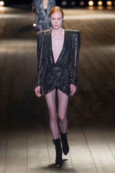 Look 19